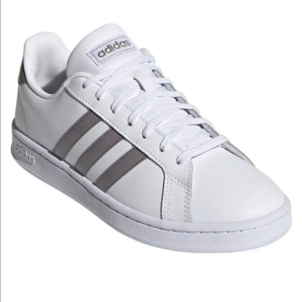 Adidas Sneakers